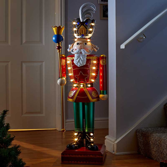 InLit Giant Nutcracker, Traditional